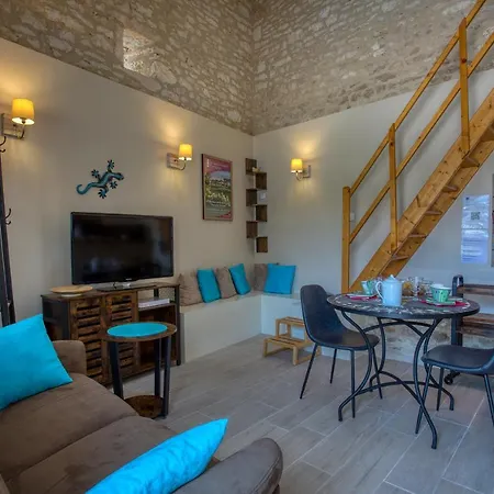 Domaine Des Pierres Blanches - La Salamandre Semesterbostad *