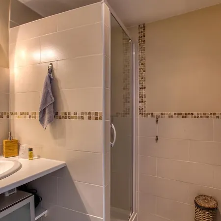Domaine Des Pierres Blanches - Gite La Salamandre Holiday home *