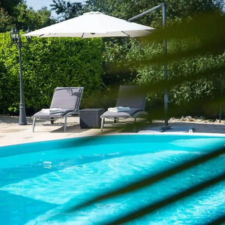Hostcare - Domaine Des Pierres Blanches - La Salamandre *